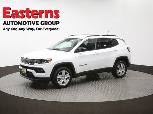 Used 2022 Jeep Compass Latitude w/ Convenience Group AWD/4WD image 56