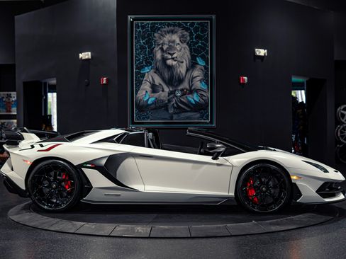 Used 2020 Lamborghini Aventador SVJ AWD/4WD image 64