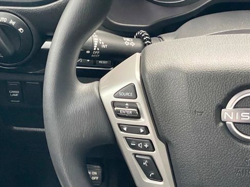 Used 2024 Nissan Titan SV image 13