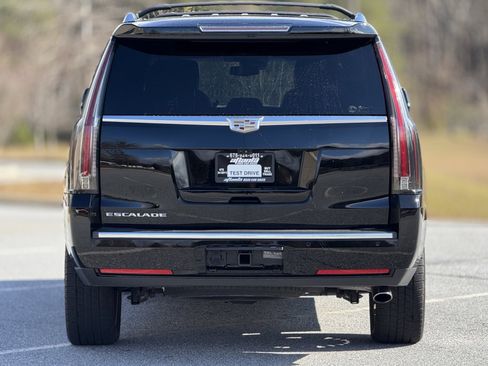 Used 2019 Cadillac Escalade Platinum image 5