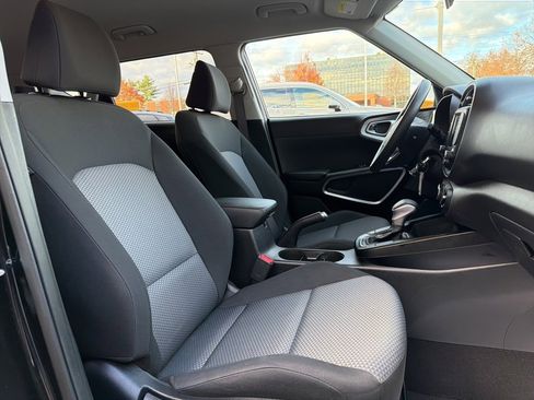 Certified 2024 Kia Soul LX w/ Option Group 015 image 14