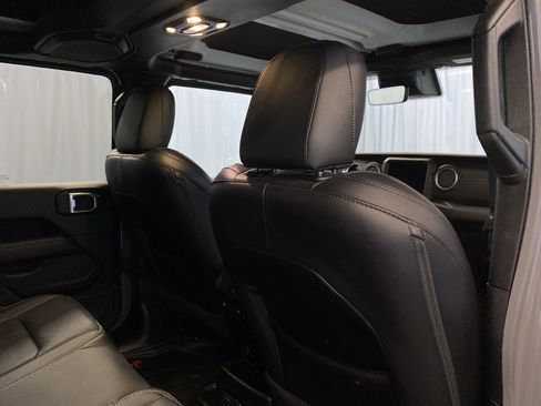 Certified 2021 Jeep Wrangler Unlimited Sahara image 37