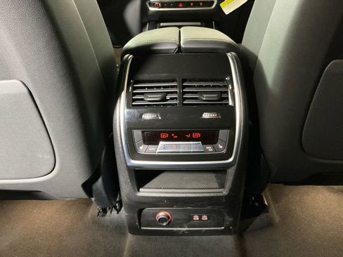 Certified 2025 BMW X7 xDrive40i w/ M Sport Package AWD/4WD image 27