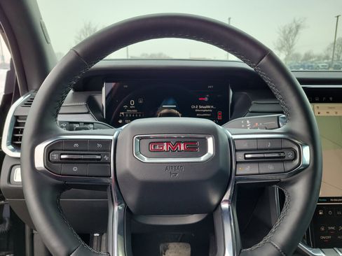 Used 2025 GMC Acadia Elevation image 24