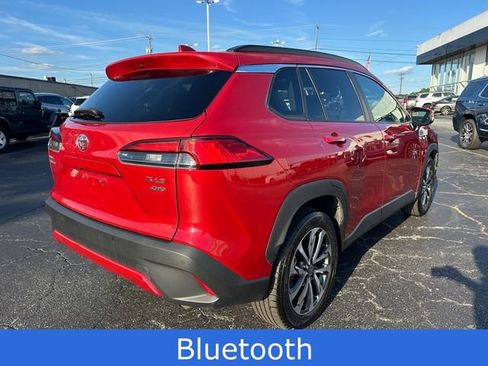 Used 2023 Toyota Corolla Cross XLE image 13