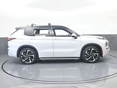 Used 2024 Mitsubishi Outlander SEL AWD/4WD image 7