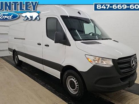 Used 2023 Mercedes-Benz Sprinter 2500 image 3