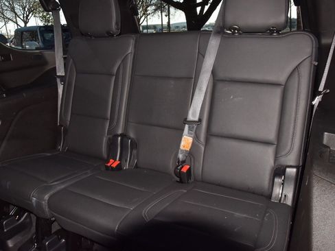 Used 2021 Chevrolet Tahoe Z71 w/ Rear Media and Nav Package image 15