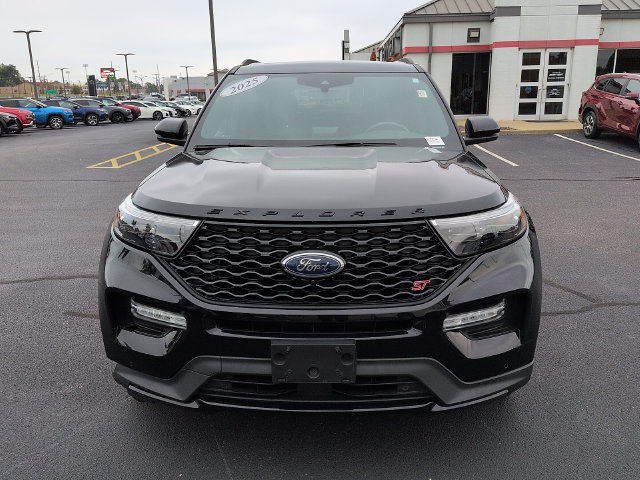 Used 2021 Ford Explorer ST w/ Equipment Group 401A AWD/4WD image 2
