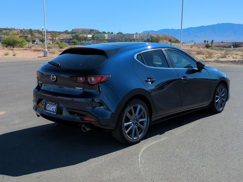 Used 2023 MAZDA MAZDA3 s image 3
