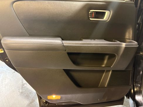 Used 2009 Honda Pilot Touring image 12
