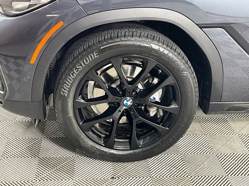 Used 2022 BMW X6 xDrive40i w/ Premium Package image 29