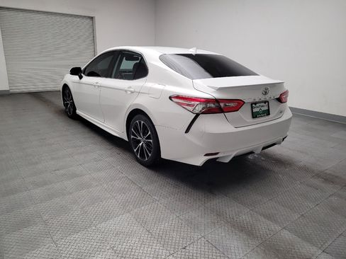 Used 2020 Toyota Camry SE w/ Convenience Package image 5