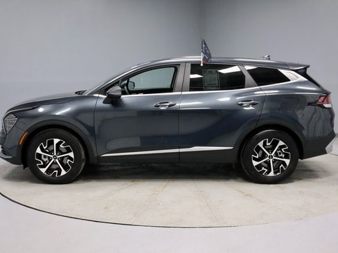 Used 2024 Kia Sportage EX image 8