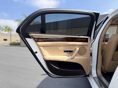 Used 2018 Bentley Flying Spur S V8 AWD/4WD image 13