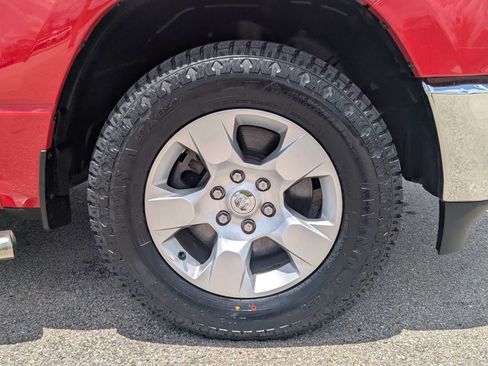 Used 2019 RAM 1500 Big Horn AWD/4WD image 11