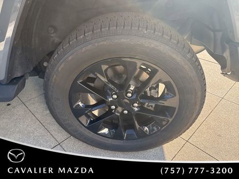 Used 2021 Jeep Wrangler Unlimited Sahara w/ Cold Weather Group AWD/4WD image 17