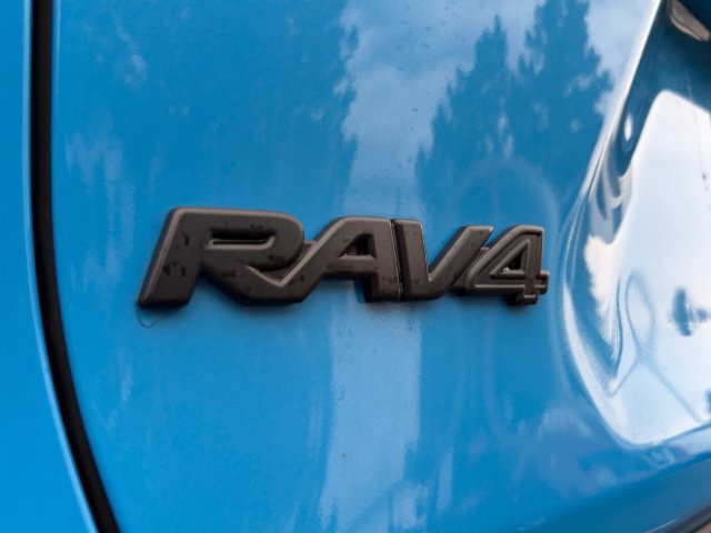 Used 2020 Toyota RAV4 XLE Premium AWD/4WD image 23