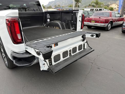 Used 2026 GMC Sierra 1500 SLT RWD image 21