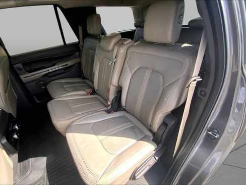 Used 2018 Ford Expedition Limited RWD image 21