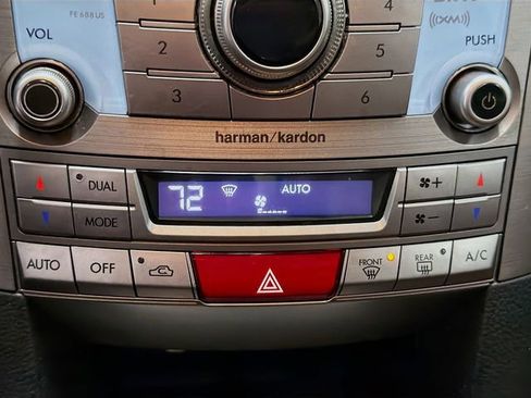 Used 2014 Subaru Outback 3.6R Limited image 15