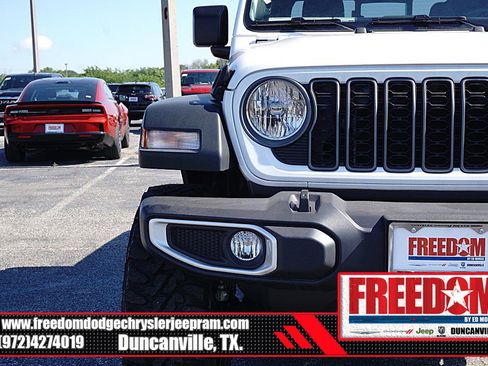 New 2026 Jeep Gladiator Sport AWD/4WD image 43