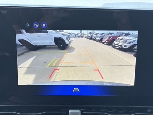 New 2027 Chevrolet Equinox LT FWD image 9