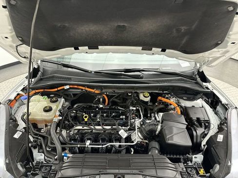 Used 2020 Ford Escape SE Sport image 28