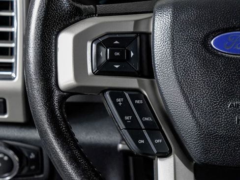 Used 2016 Ford F150 Lariat image 17