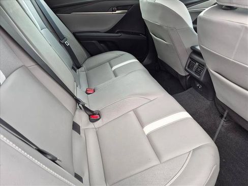 Used 2025 Toyota Camry SE w/ Convenience Package FWD image 18