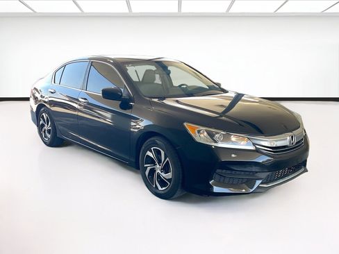 Used 2017 Honda Accord LX image 3