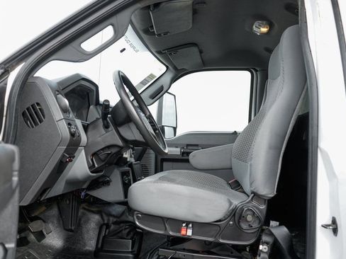 Used 2016 Ford F650 2WD Regular Cab Super Duty image 23