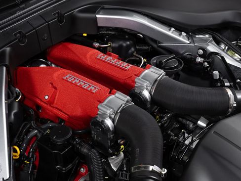 Used 2024 Ferrari Roma RWD image 24