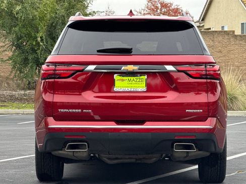 Used 2023 Chevrolet Traverse Premier image 11