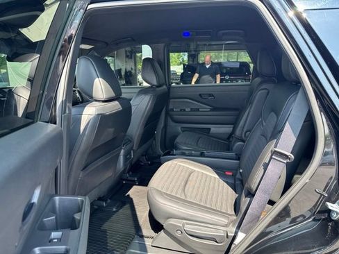 Used 2023 Nissan Pathfinder Rock Creek AWD/4WD image 20