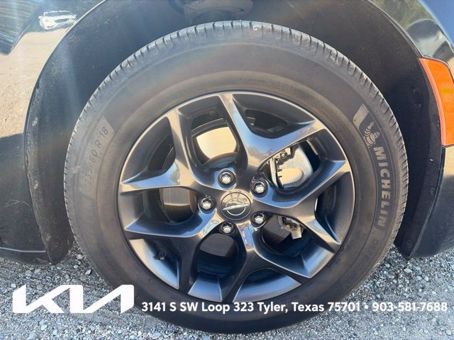 Used 2020 Chrysler Pacifica Limited w/ S Appearance Package FWD image 9