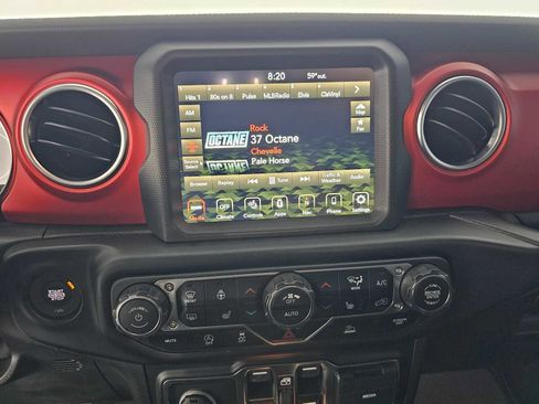 Used 2022 Jeep Gladiator Rubicon w/ LED Lighting Group image 26