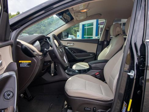 Used 2017 Hyundai Santa Fe Sport FWD image 7