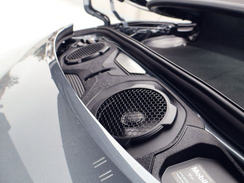 Certified 2025 Porsche 911 Carrera RWD image 23