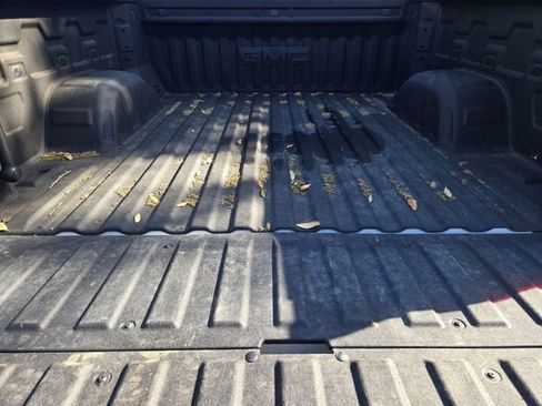 Used 2025 GMC Sierra 1500 AT4 w/ AT4 Premium Package image 34