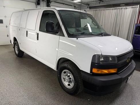 Used 2019 Chevrolet Express 2500 w/ Driver Convenience Package RWD image 3