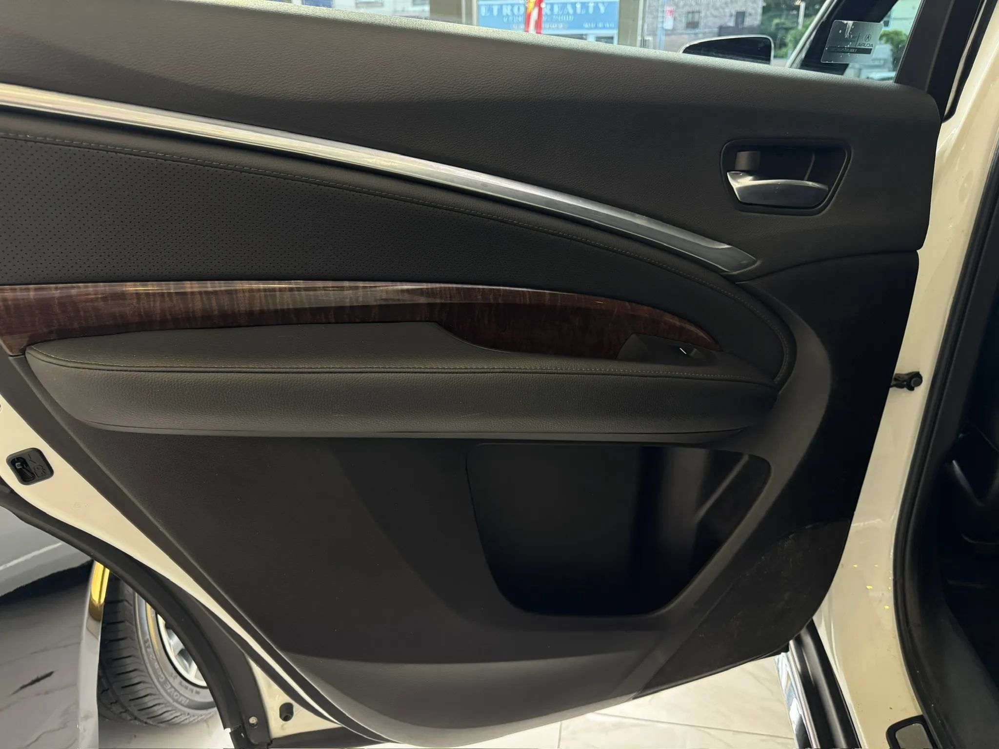 Used 2020 Acura MDX w/ Technology Package AWD/4WD image 24