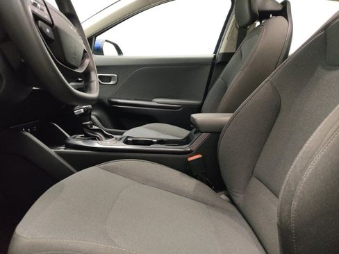 Used 2025 Kia K4 FWD image 17