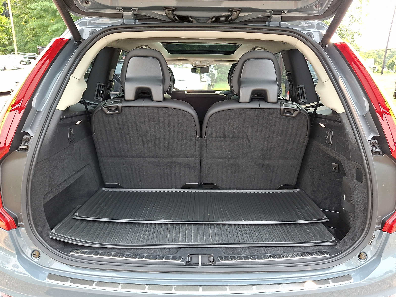 Used 2023 Volvo XC90 B6 Ultimate w/ Protection Package Premier AWD/4WD image 27