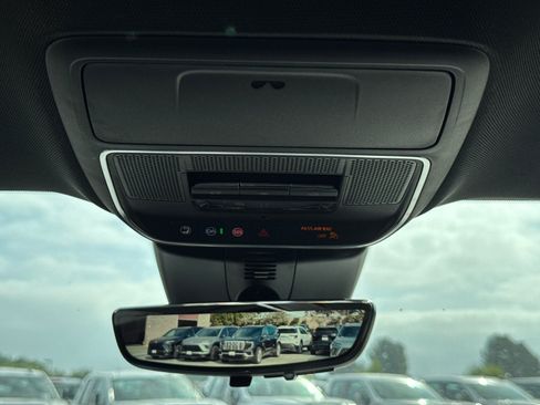 Used 2026 Buick Enclave Avenir w/ Super Cruise Package FWD image 27