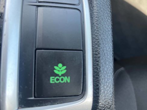 Used 2017 Honda Civic LX image 27