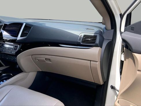 Used 2016 Honda Pilot Elite image 19