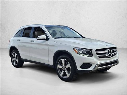 Used 2018 Mercedes-Benz GLC 300 GLC 300 image 3