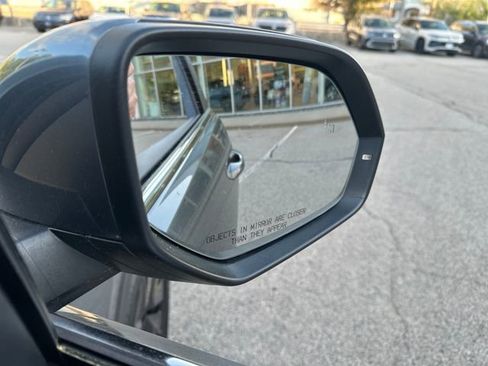 Used 2024 Volkswagen Atlas Cross Sport SE w/ Panoramic Sunroof Package AWD/4WD image 39