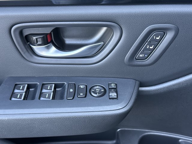 Used 2025 Honda Pilot TrailSport image 19